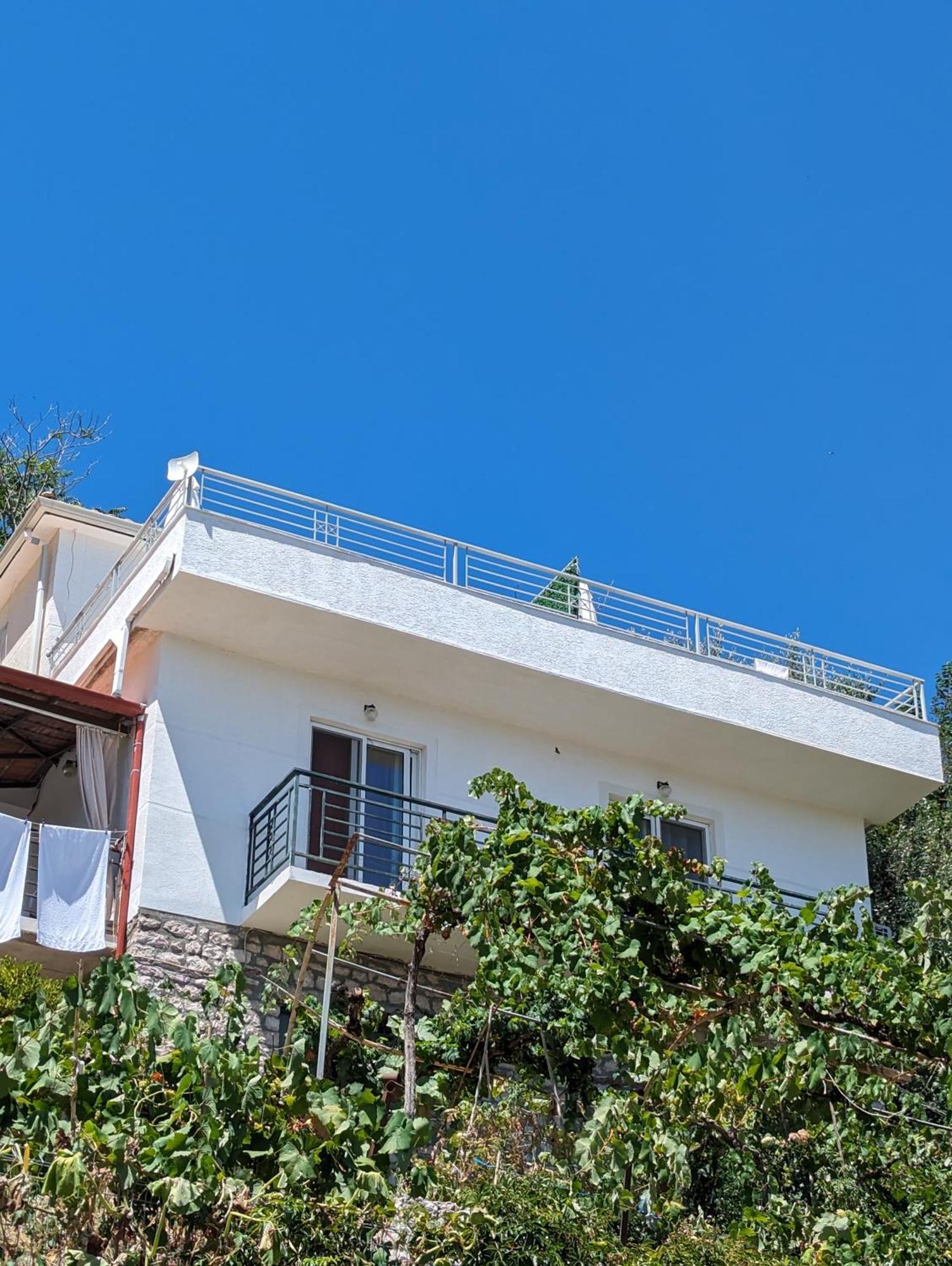 Panorama Nivice Sarandë